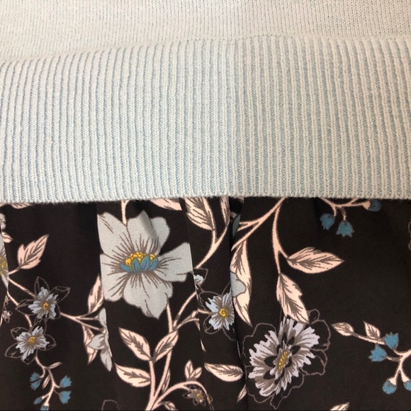 NWT LOFT Floral V-neck Mixed Media Sweater floral touch long sleeve office work - Picture 6 of 15